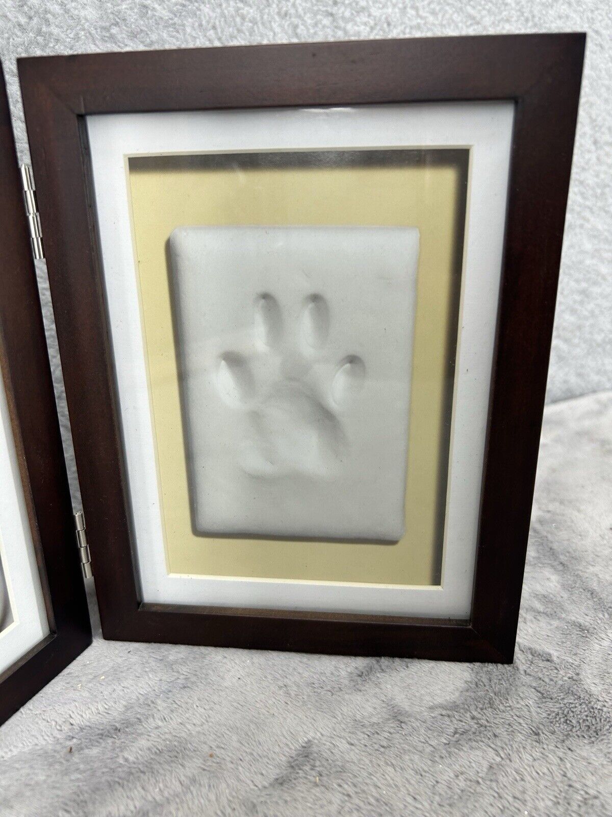 Pearhead Dog or Cat Pet Keepsake Photo Frame Hinged Framed