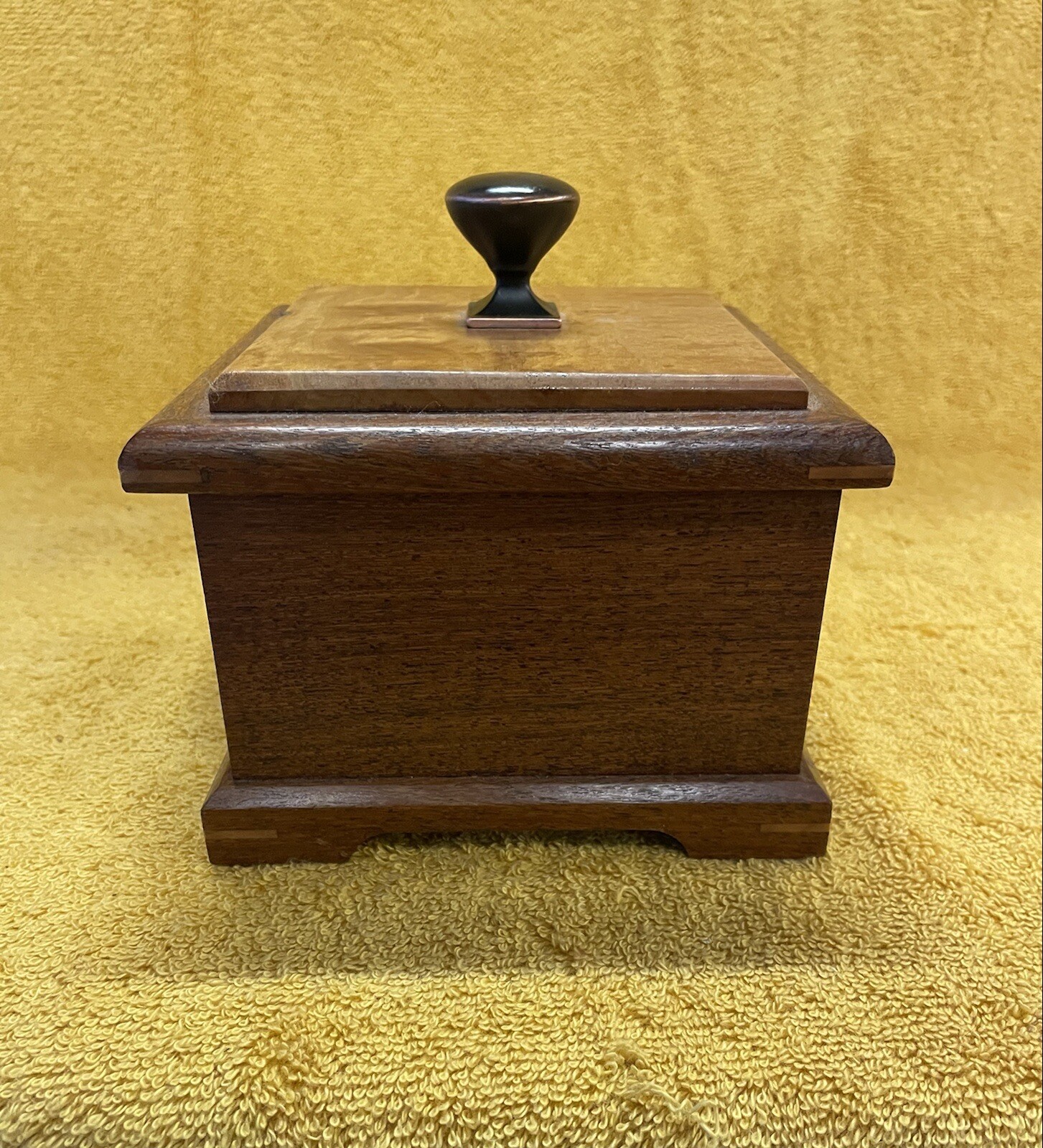 All wood box pet urn cedar size 6”x6”x6”