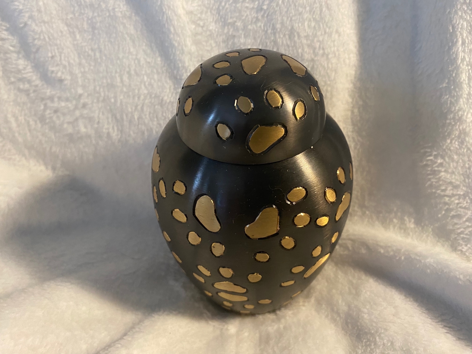 Pet Urn For Cat Ashes New Stainless Steel Construction Medium to Small Cats