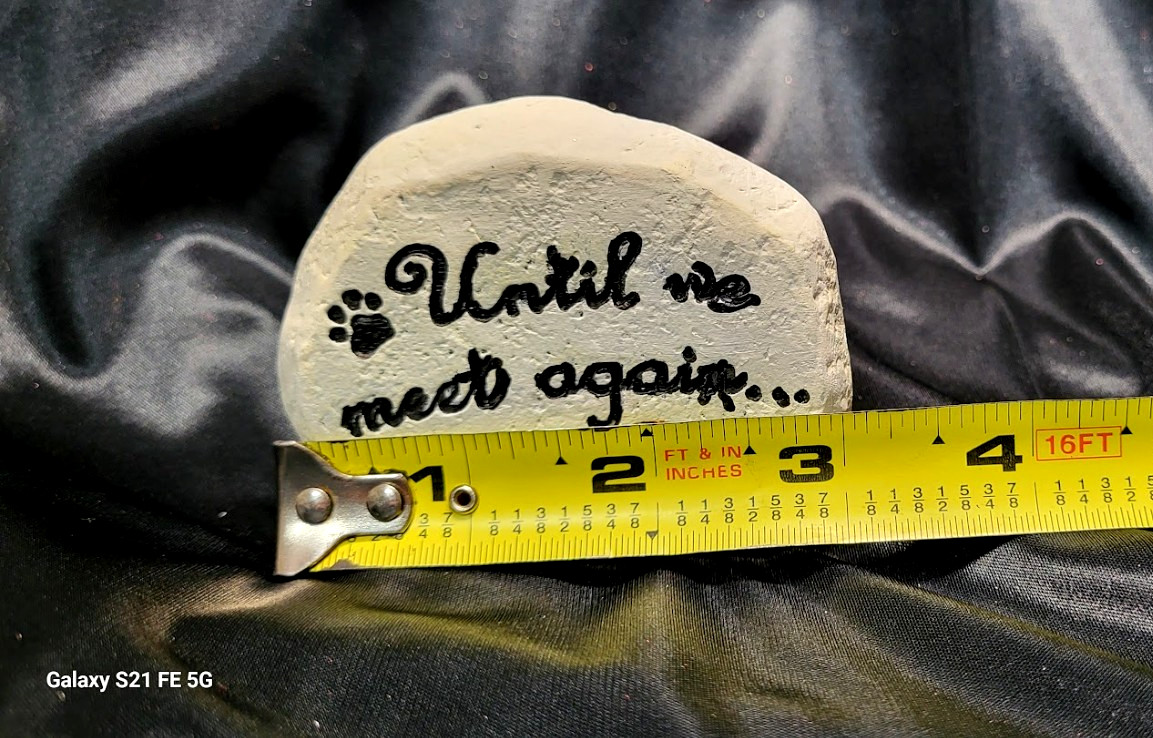 Small Stone Pet Memorial Marker-2.5×3.25″