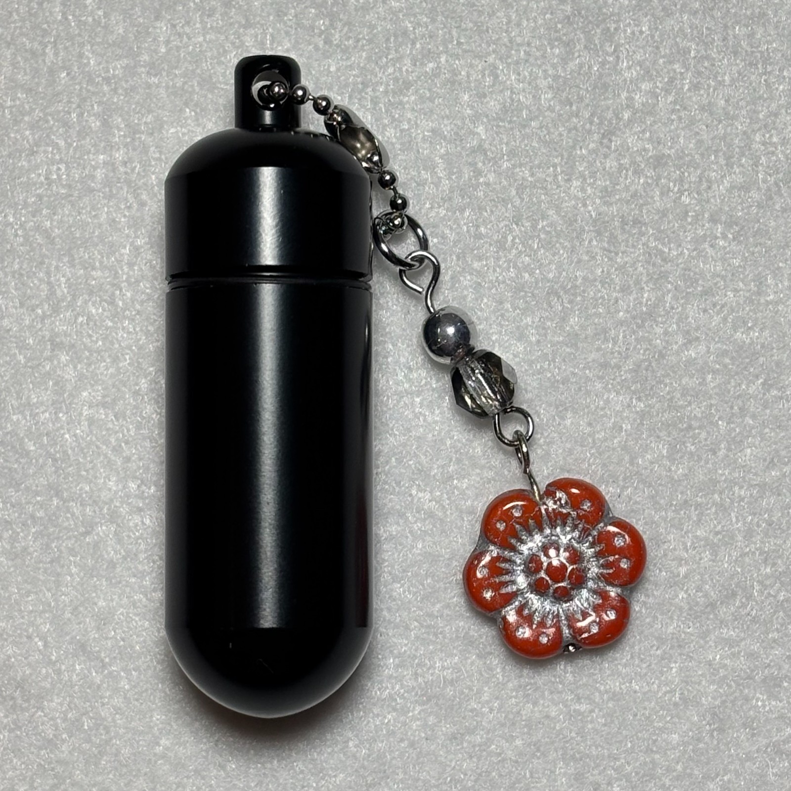 Cremation Ashes Keychain – Cremation Keepsake(red ornaments)