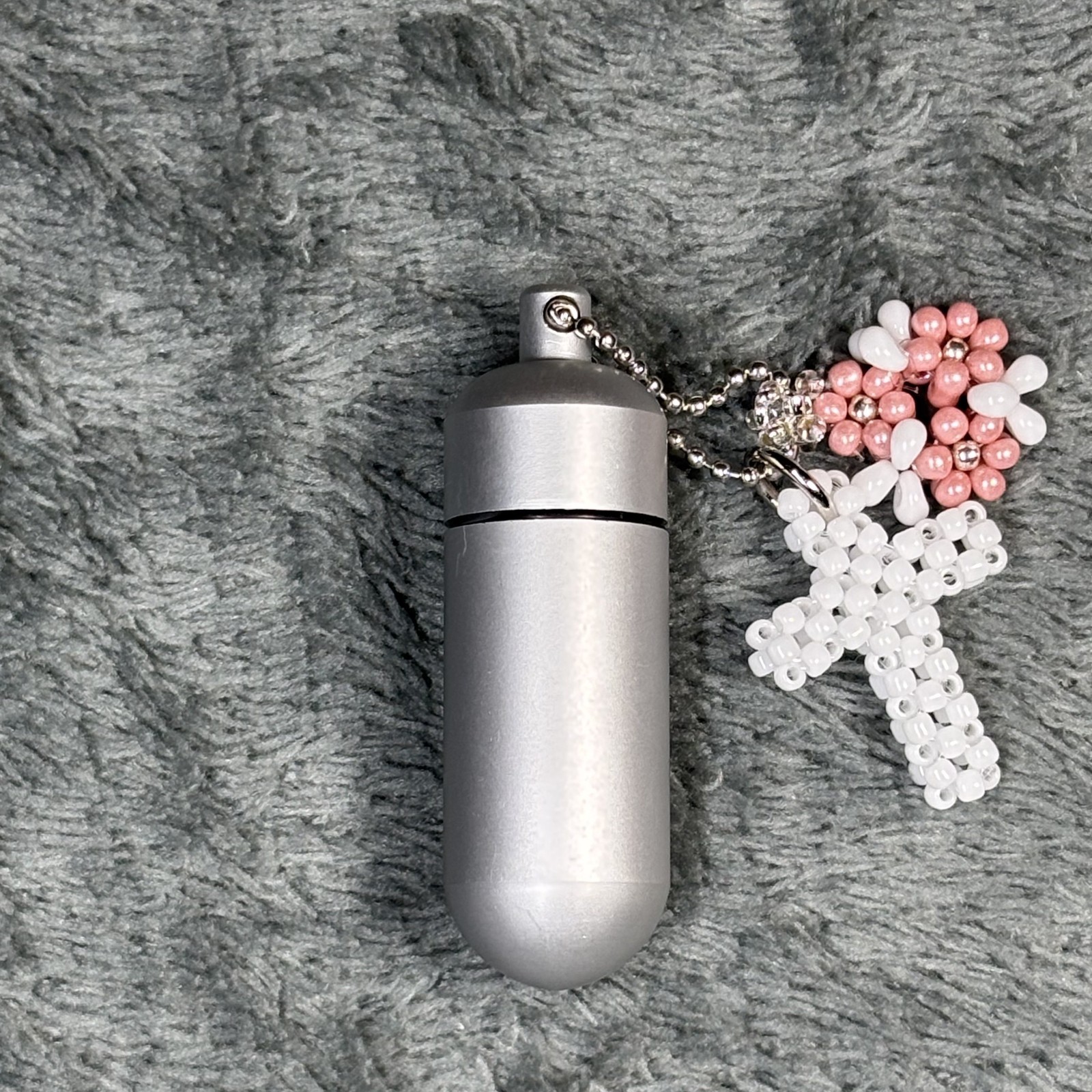 Cremation Ashes Keychain – Cremation Keepsake(white cross and pink ornaments)