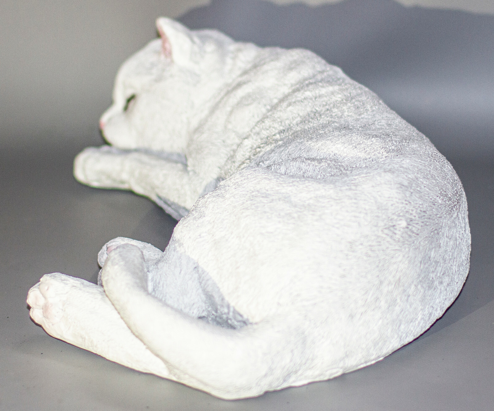 Cremation Urn Pet Ashes Sleeping Cat White Memorial Sculpture Grave Decorations