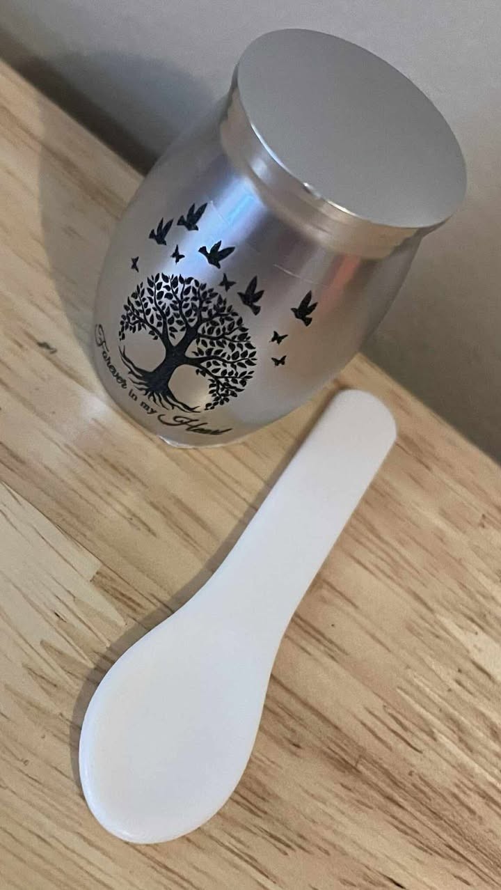 Pet Urn ” Forever in my Heart” Tree of Life