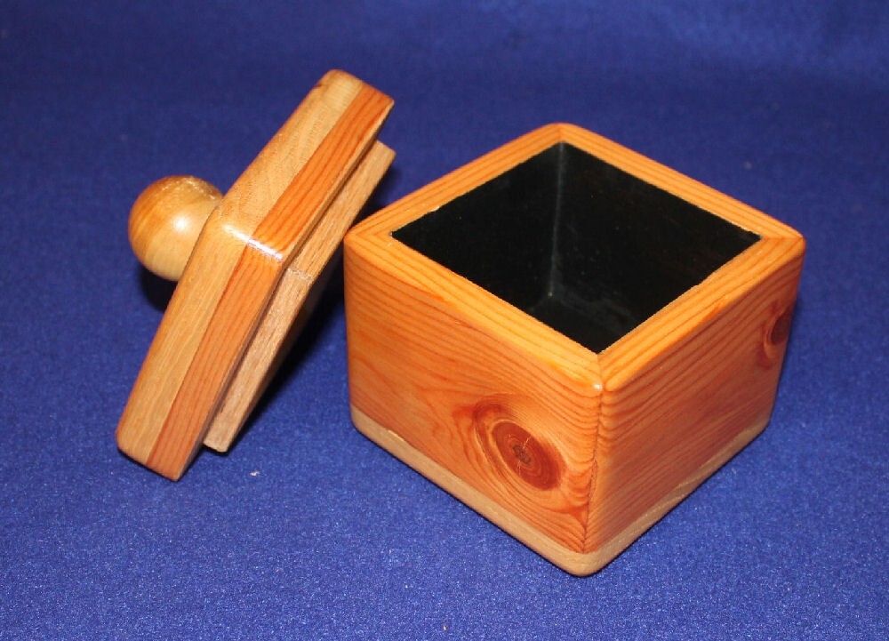 Hand-Made Small Pine/Oak Pet Urn (20.25 cubic inches)