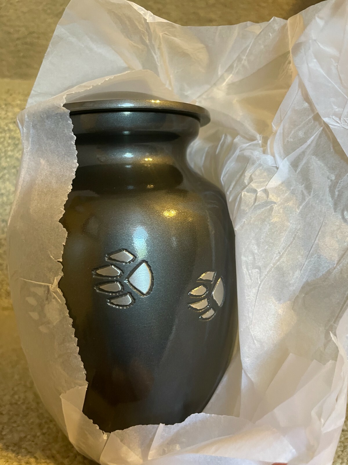 Brand New Extra Small Paw Print Classic Aluminum Cremation Urn-Engravable