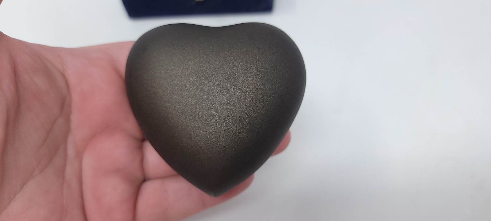 Heart Shaped Pet Urn & Keepsakes for Pet Ashes Black With Case