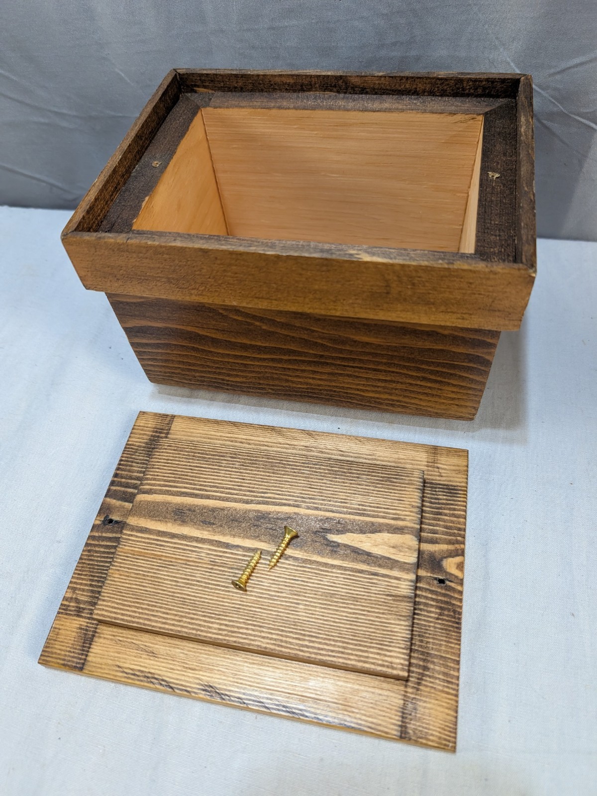 New Fine Sheffield Urns Wood Dog Pet Cremation Urn Box Made in USA 7×5.5×4.5″