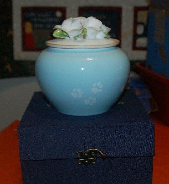 EXQUISITE PORCELAIN URN WITH CASE BLOSSOMS 5″ MEDIUM Size for Dogs BLUE OR PINK