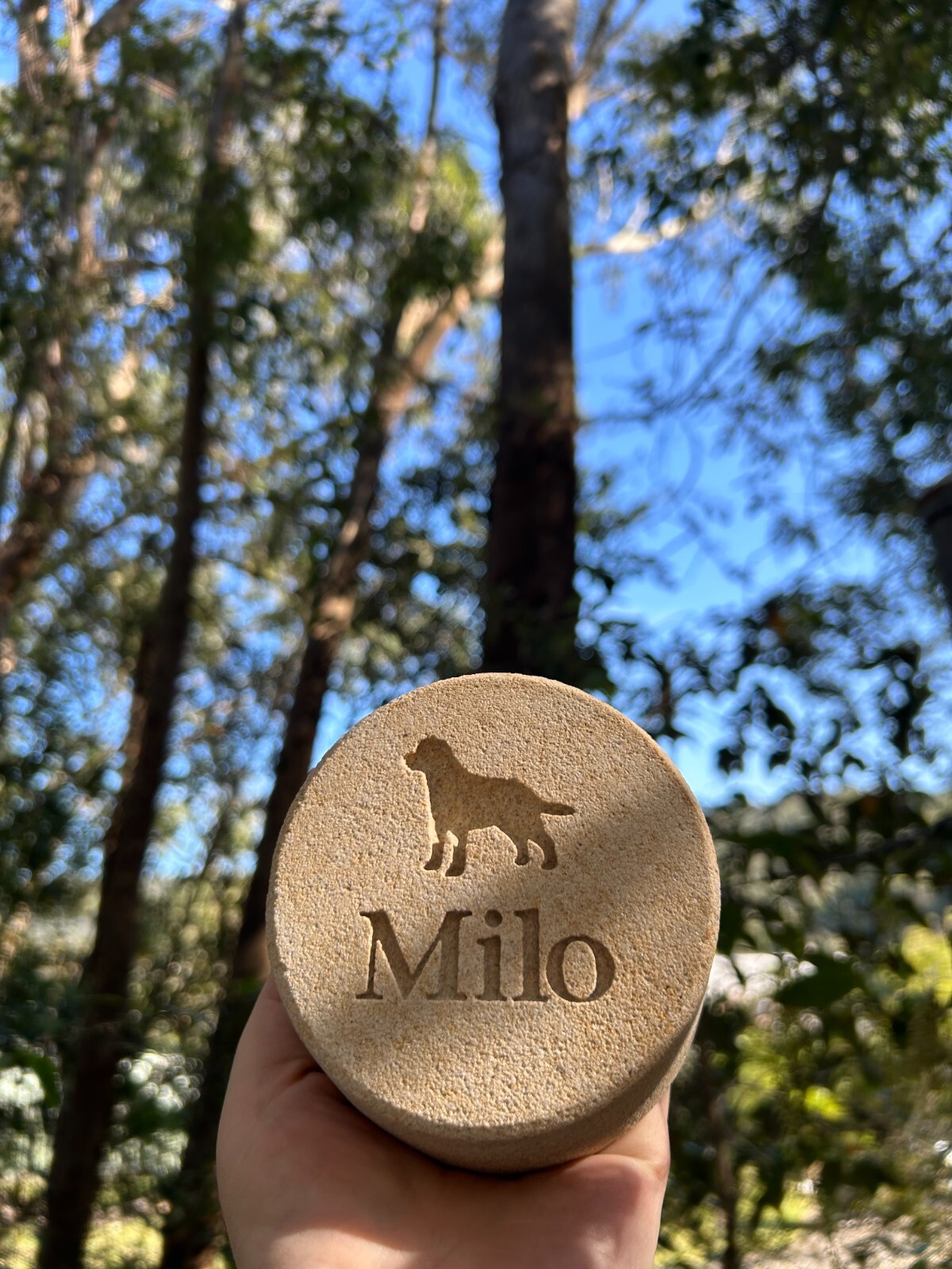 Memorial Labrador Keepsake – Sandstone – Personalised
