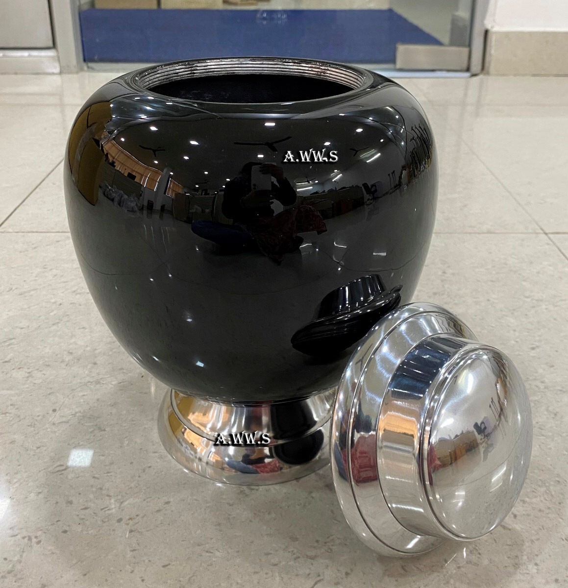 Cremation Urn for Adult Human Ashes – Large Handcrafted Funeral Memorial