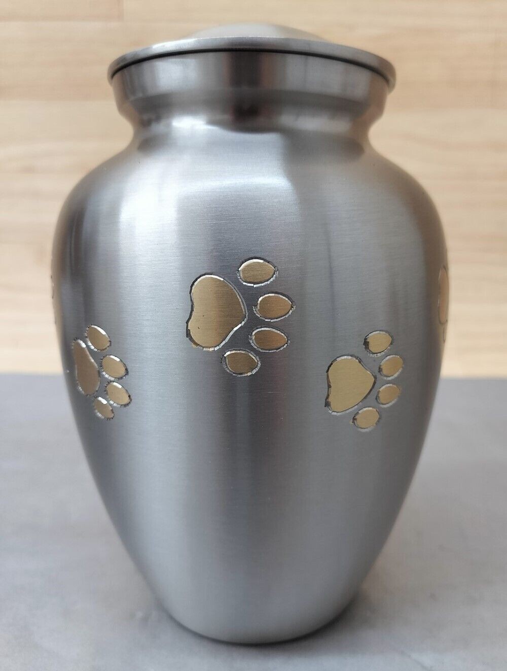 Forever Horizons Large 8″ Brass Pet Cremation Urn With Velvet Bags B09LRG9Y2L