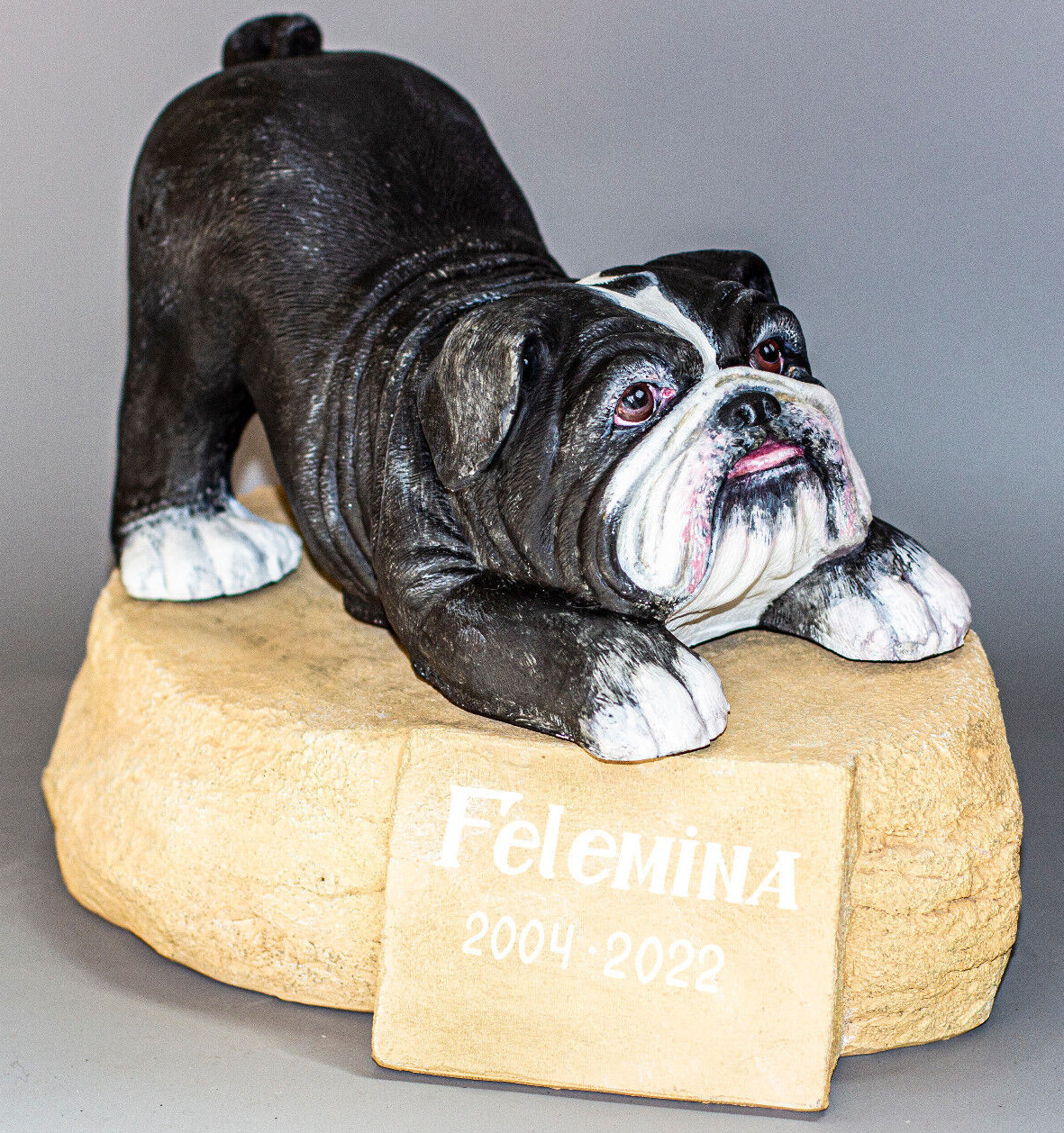 Unique Urn Dog Ashes English Bulldog Memorial Stone Pet Sculpture Tribute Plaque