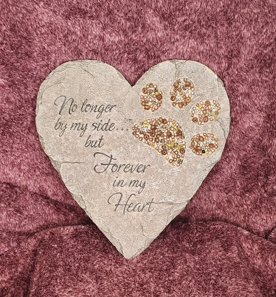 Carson Pet Footprints Beadworks Garden Stone featuring the inscription “No…