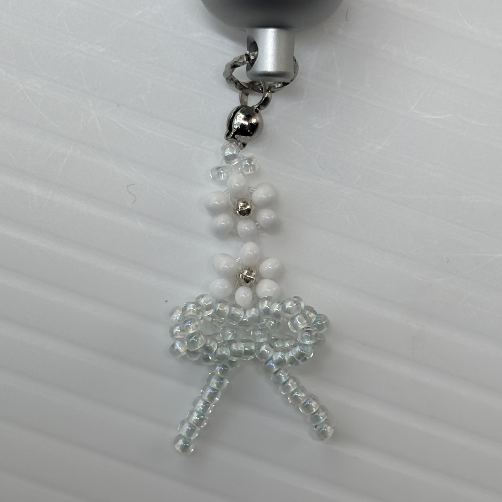 Cremation Ashes Keychain – Cremation Keepsake(white flowers and clear ribbon)