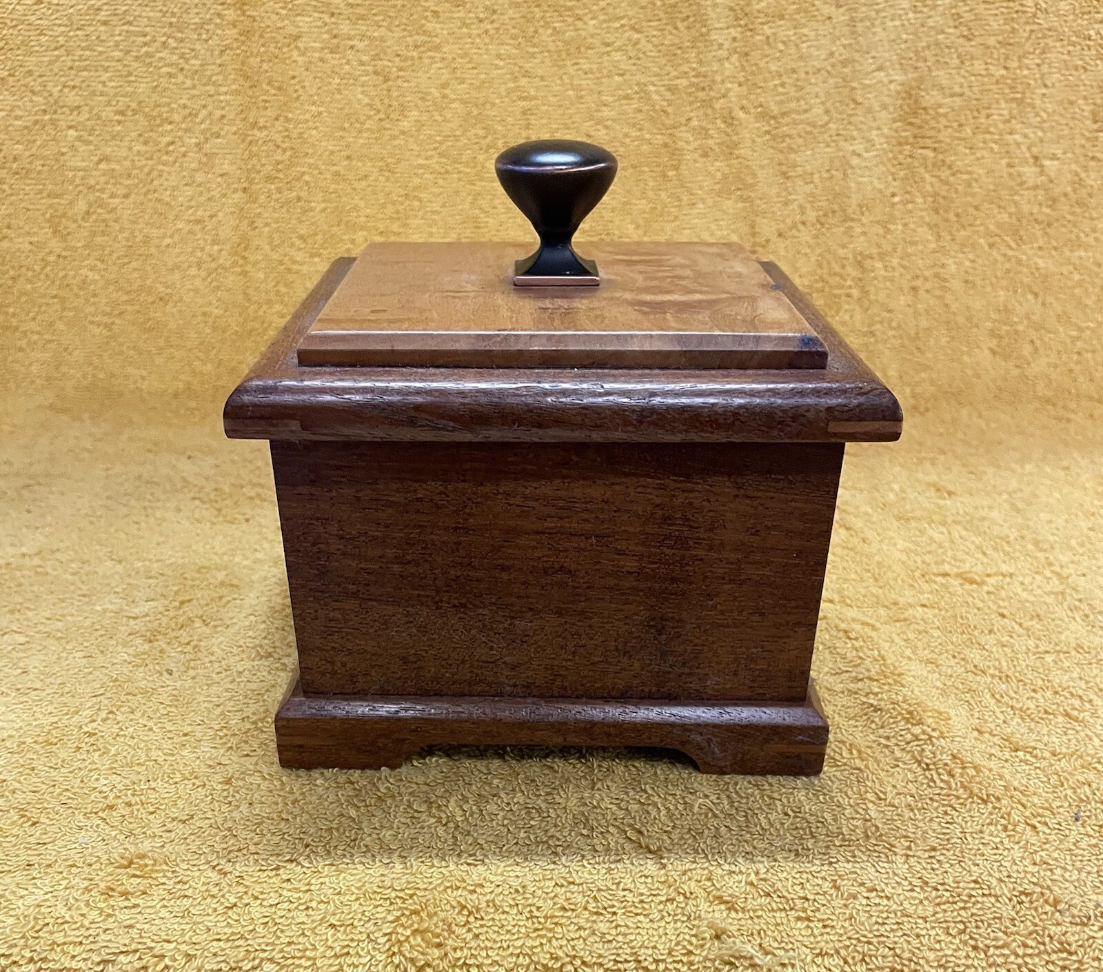 All wood box pet urn cedar size 6”x6”x6”
