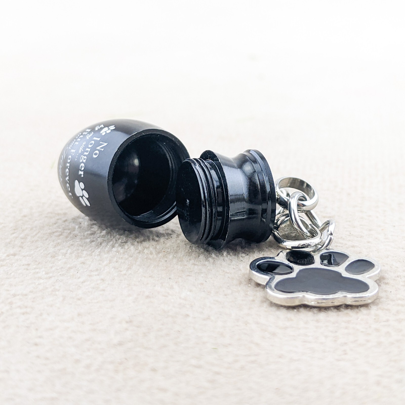 u16d Miniature blk ashes urn & Pet Paw charm Metal Cremation keychain mourning