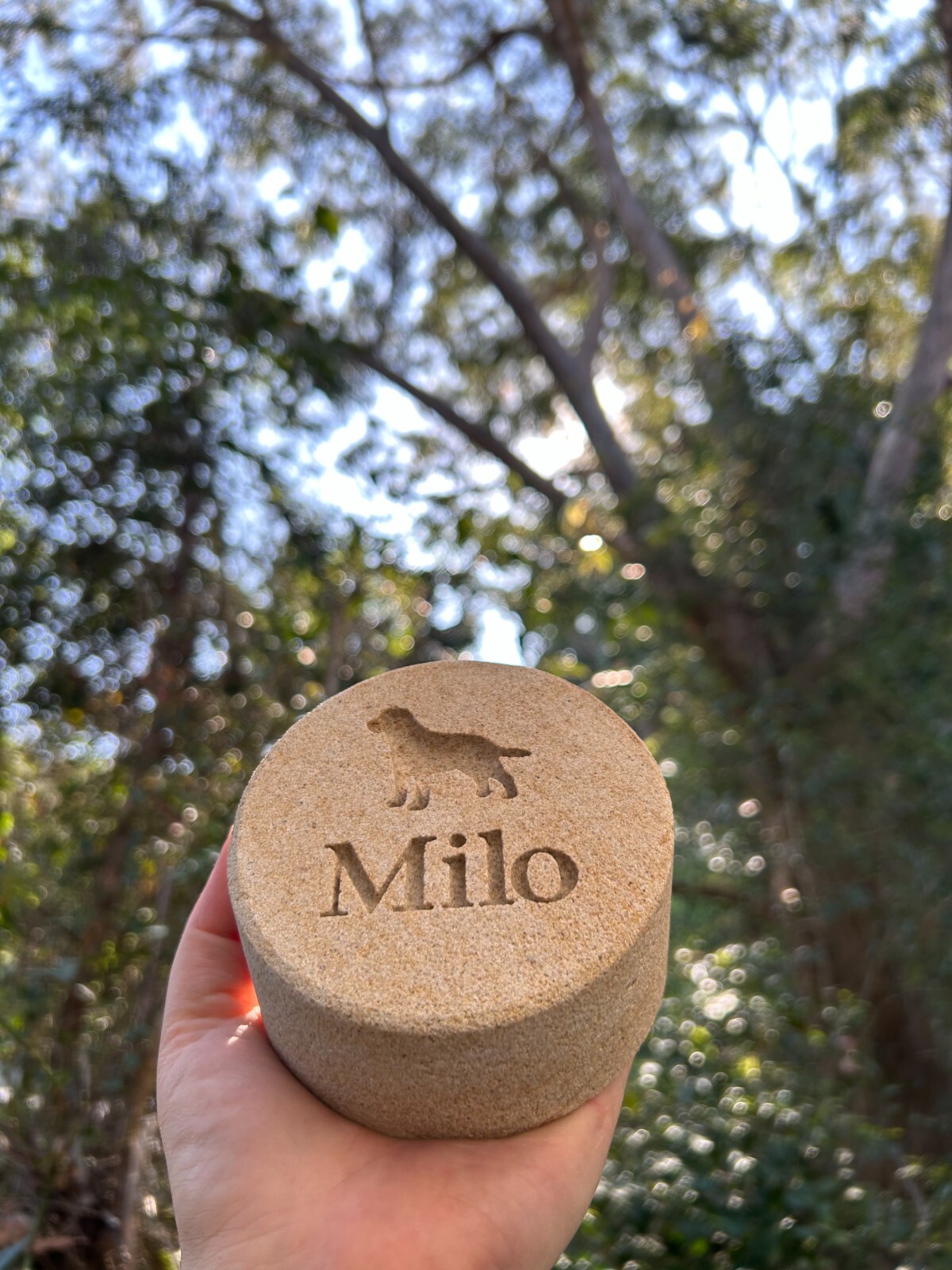 Memorial Labrador Keepsake – Sandstone – Personalised