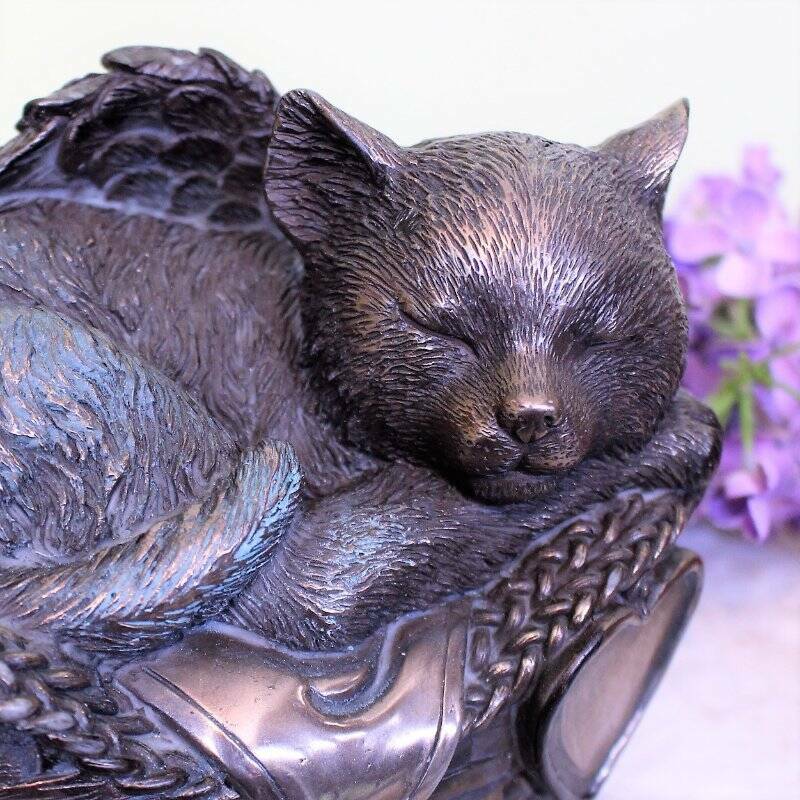 Kitty Memorial Urn Basket 6.5 inch Garden Statue Heart Tag Cat Pet