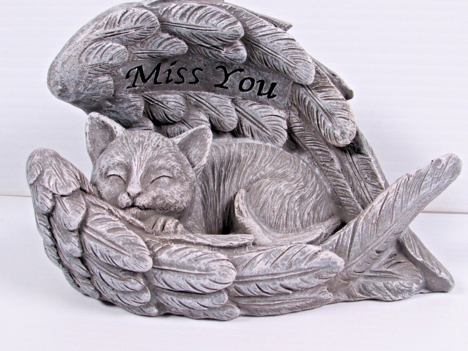 Pet Cat Memorial Sleeping Kitten Statue Angel Wings Grave Marker Keepsake