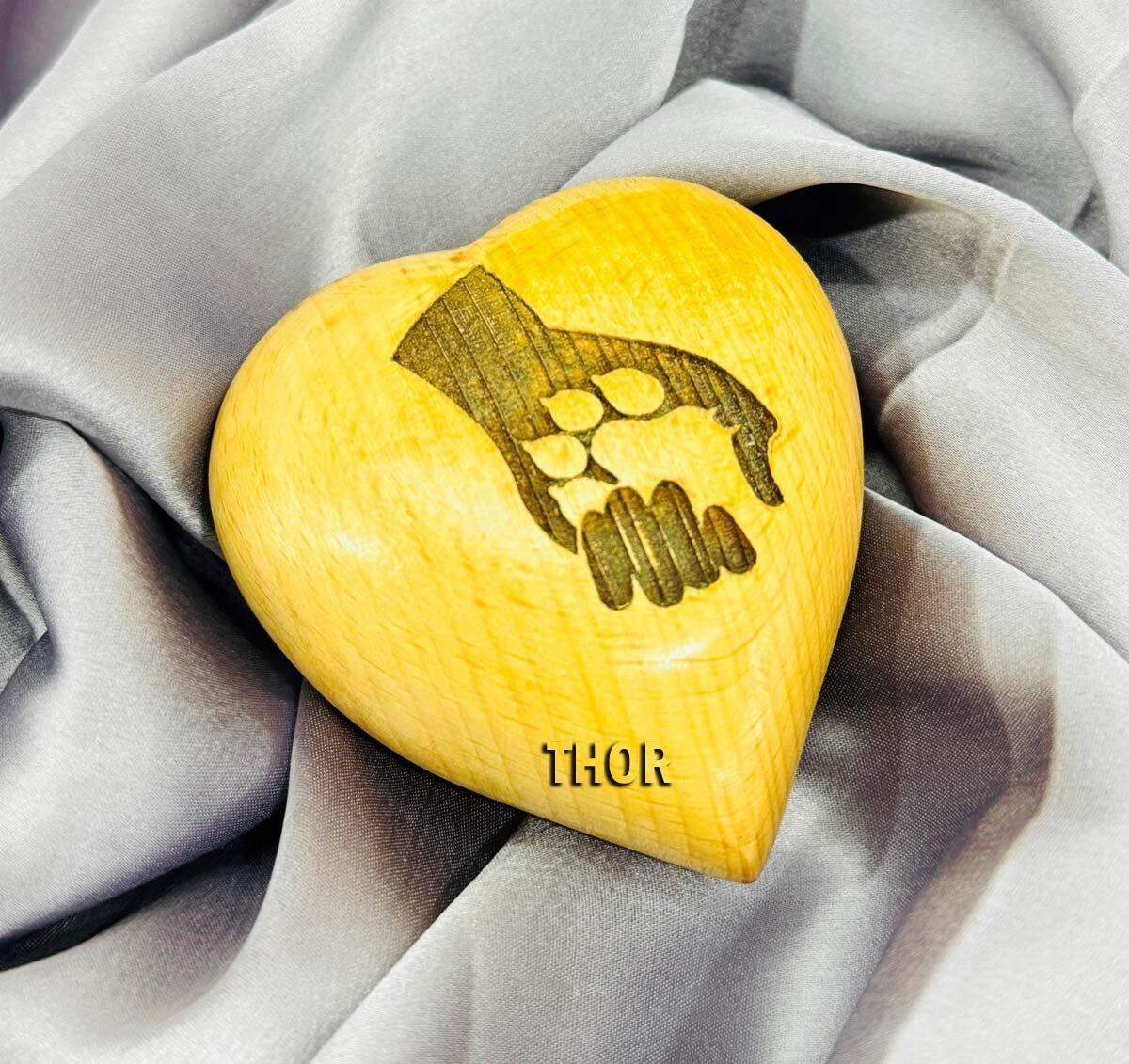 Wooden Natural Heart Keepsake Man’s hand holding his pet’s hand Print Urn – Mini