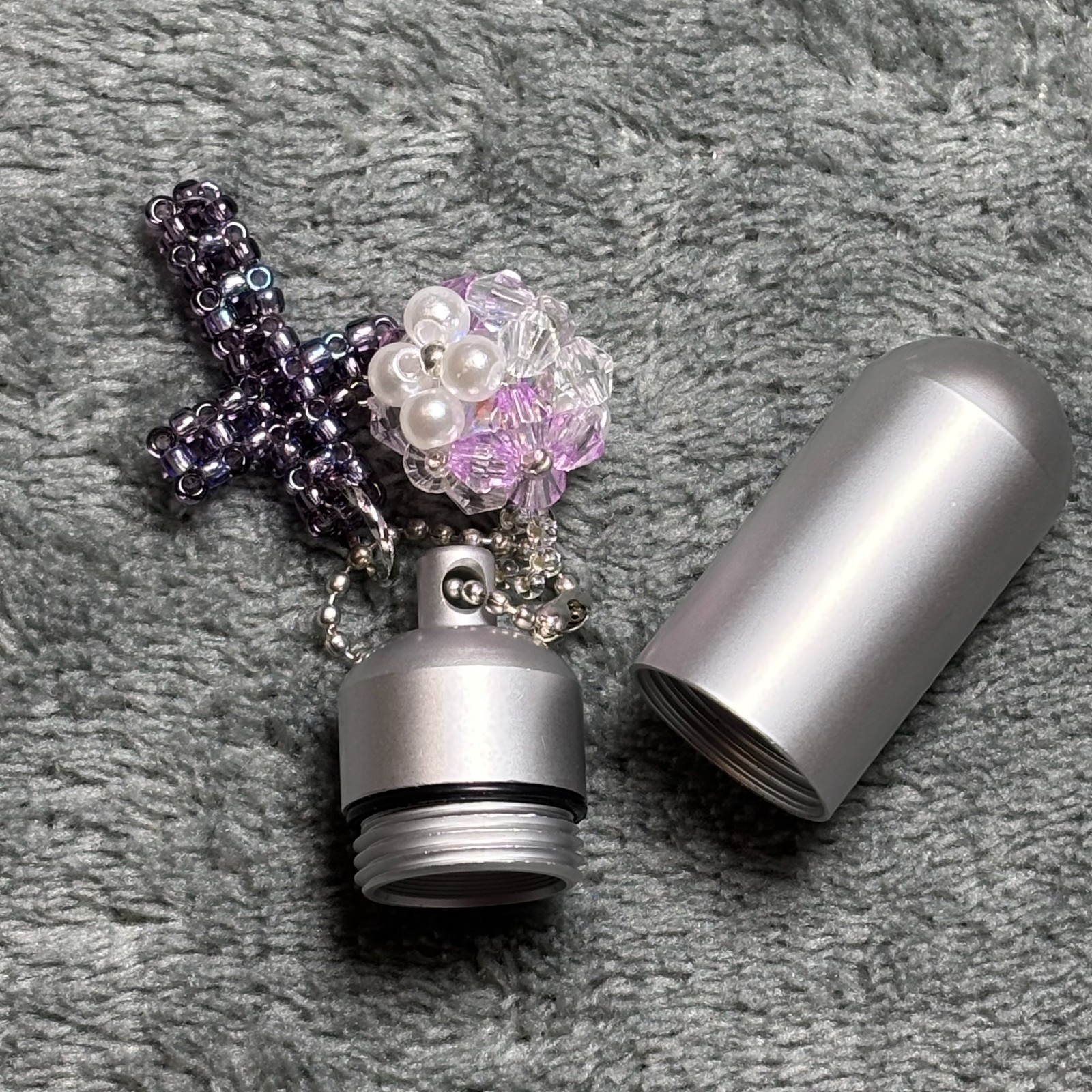 Cremation Ashes Keychain – Cremation Keepsake(paple cross and paple ornaments)