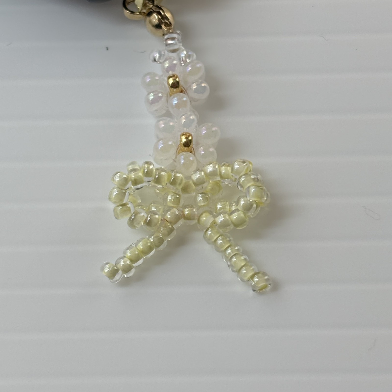 Cremation Ashes Keychain – Cremation Keepsake(white flower and yellow ribbon)