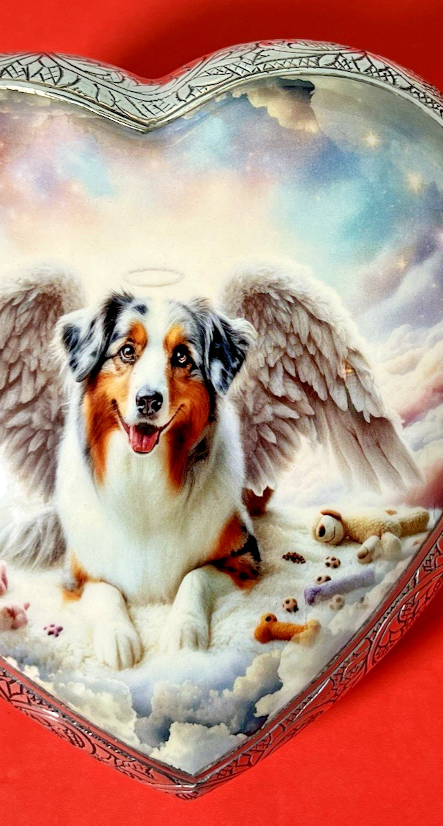 Australian Shepherd Memorial Dog Funeral Urn w/Silver Color Hand Etched Border