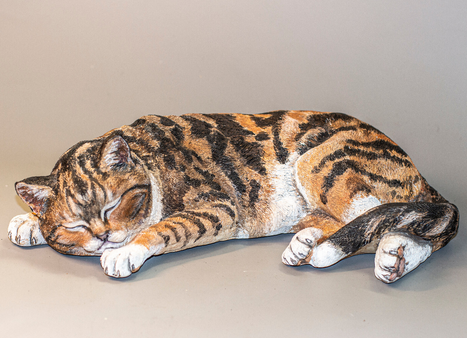 Calico Cat Urn Pet Ashes Memorial Keepsake Cremation Statue Lifelike Grave Decor
