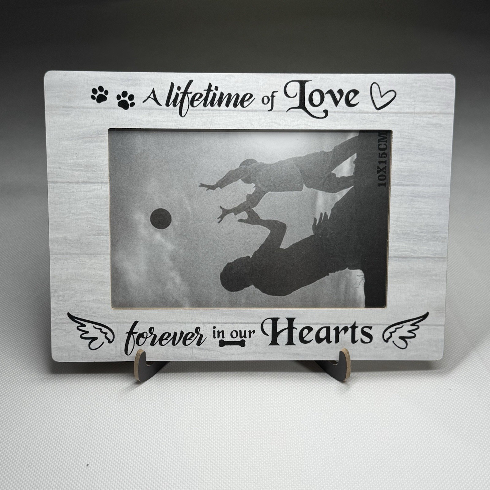 Pet memorial picture frame Forever in our Heart 6”x8” frame for 4”x6” picture