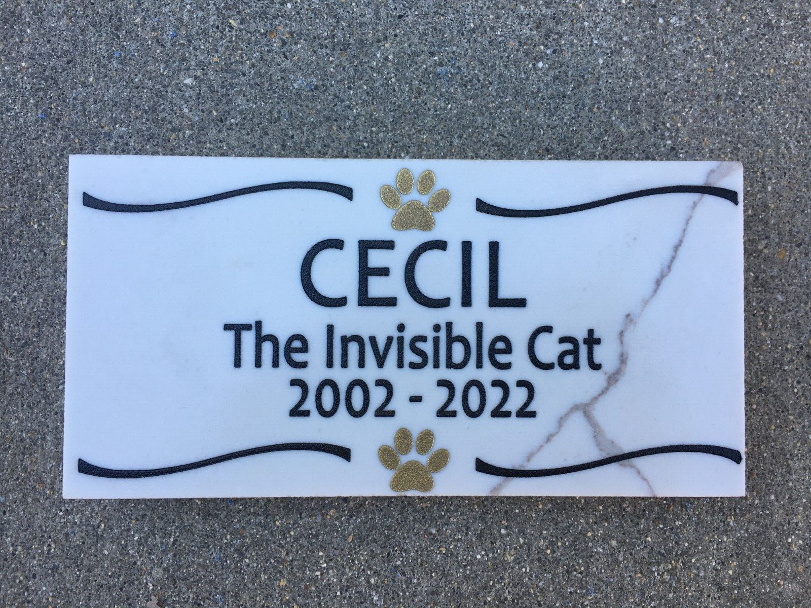 8 inch x 4 inch Pet Memorial Marble sign, Personalized Engraved Marble
