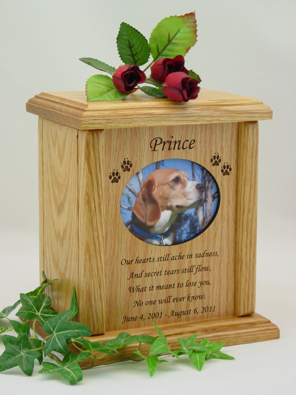 Pet Urns – Dog Urns – Cat Urns – Heart or Oval Photo Urn