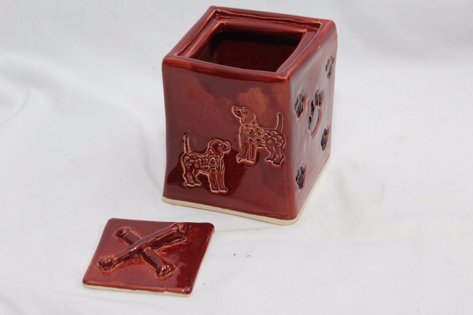 Pet Urn Dog Ceramic 4 x 4 x 4-3/4″