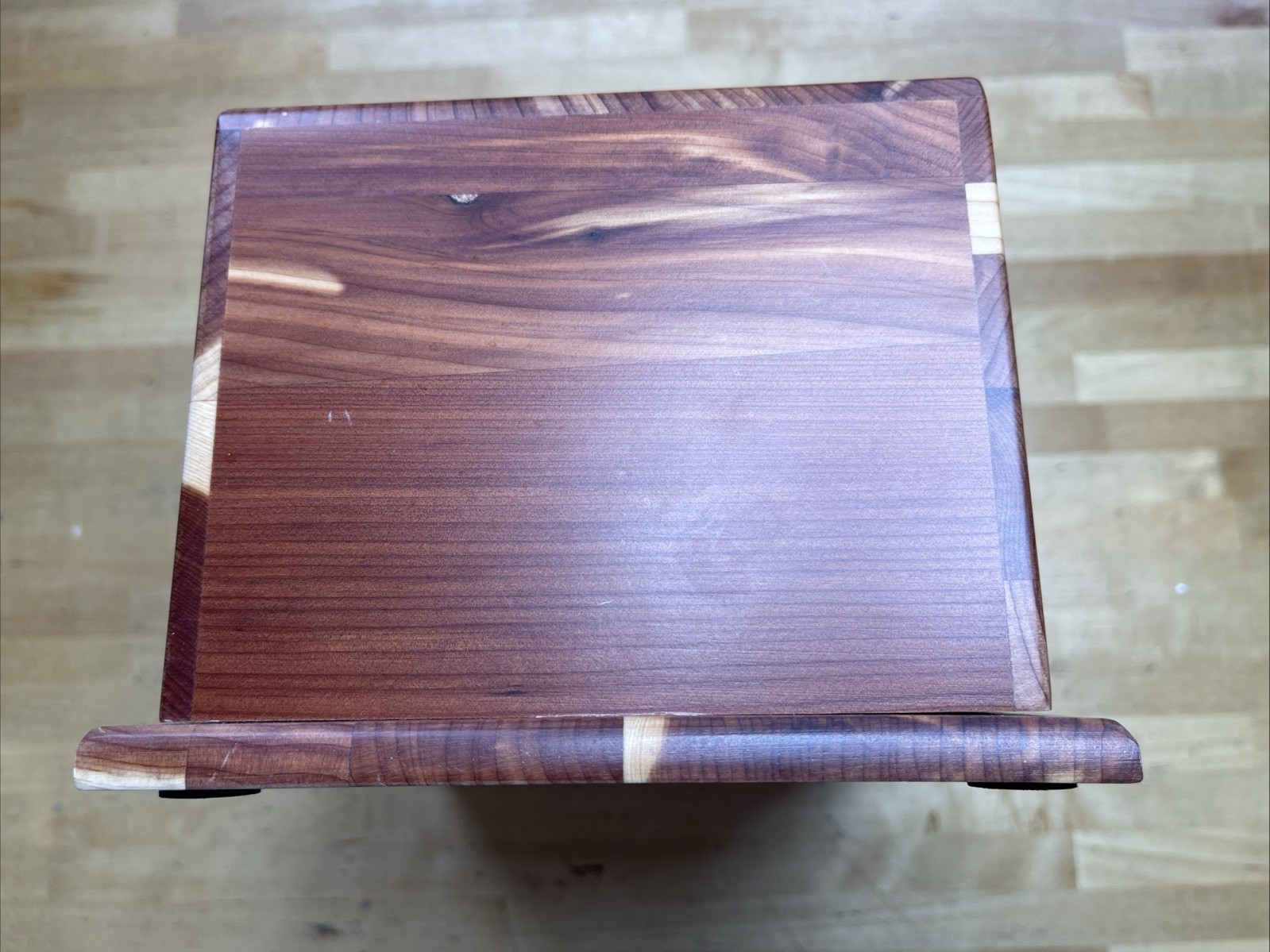 Cremation Urn for Ashes, Pet Memorial Funeral Urns Box,Wooden Cedar