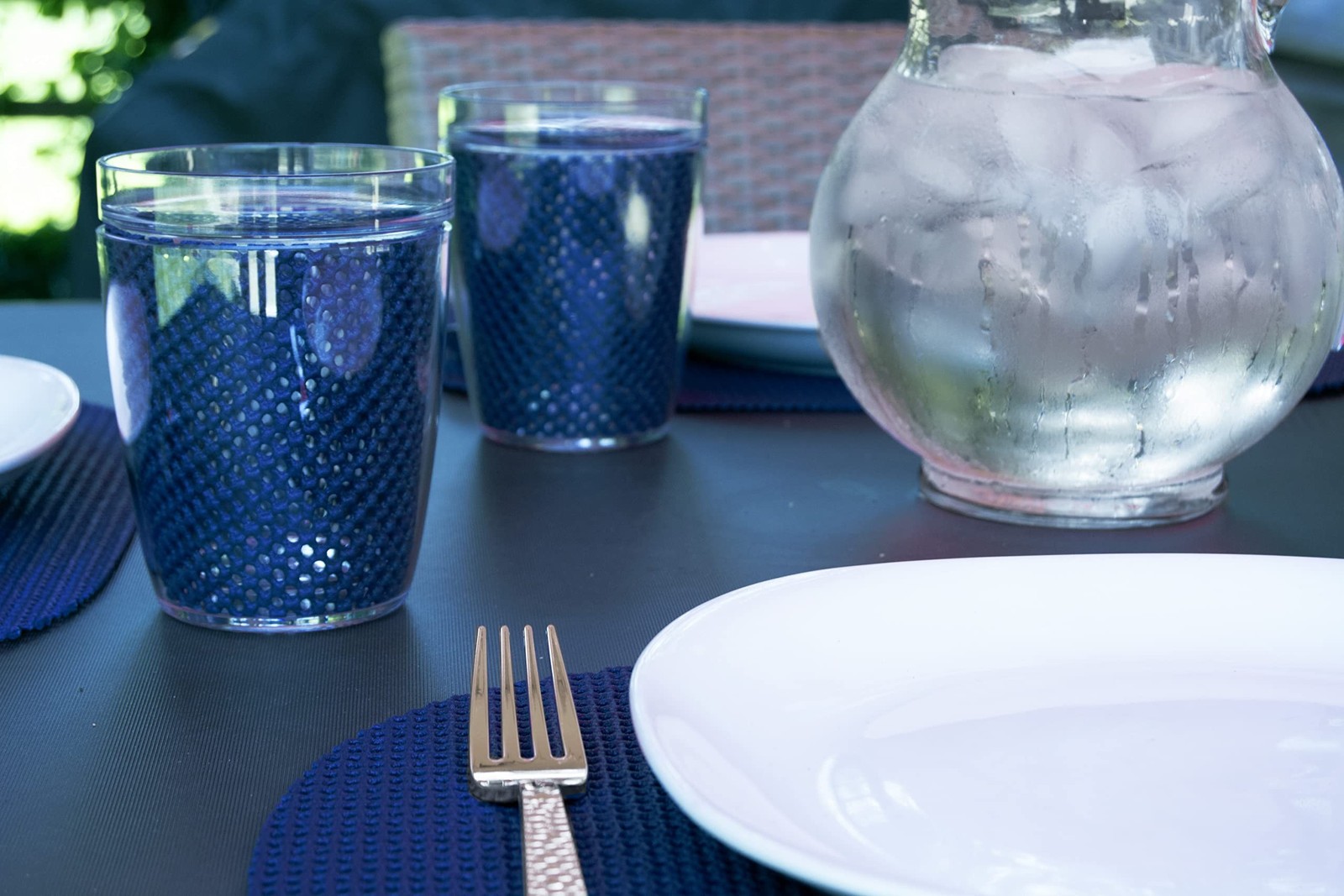 Kraftware Fishnet Oval Placemat for Any Outdoor Table, Navy, Set of 6, Small