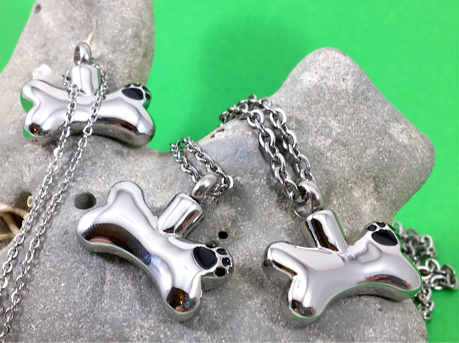 Dog Cremation Pendant Urn Keychain 1″ Key Ring for Ashes Pet Bone Paw Print Gift