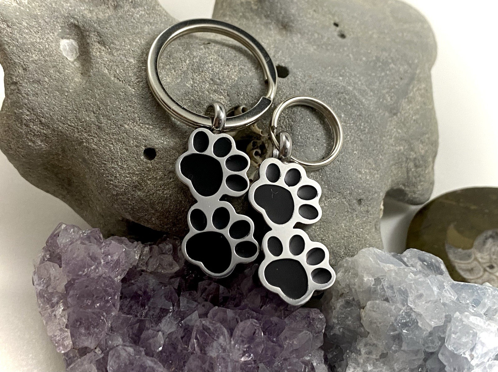 Pet Cremation Pendant Urn Keychain 1″ Key Ring for Ashes Paw Prints Dog Cat Paws