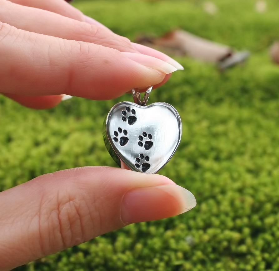 Pet Cremation Necklace Jewelry Pendant Urn 4 Ash Paw Prints On My Heart Dog Cat