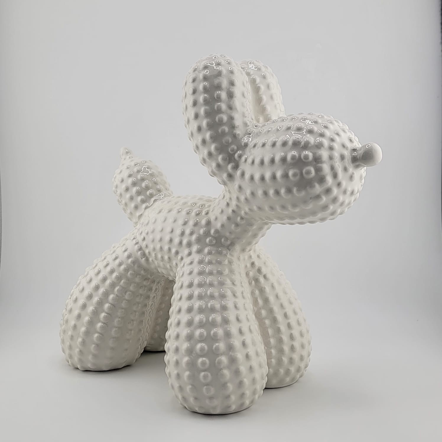 Balloon Dog Pet Ashes Urn – Glossy Ceramic Memorial Keepsake – Red/Cyan/White