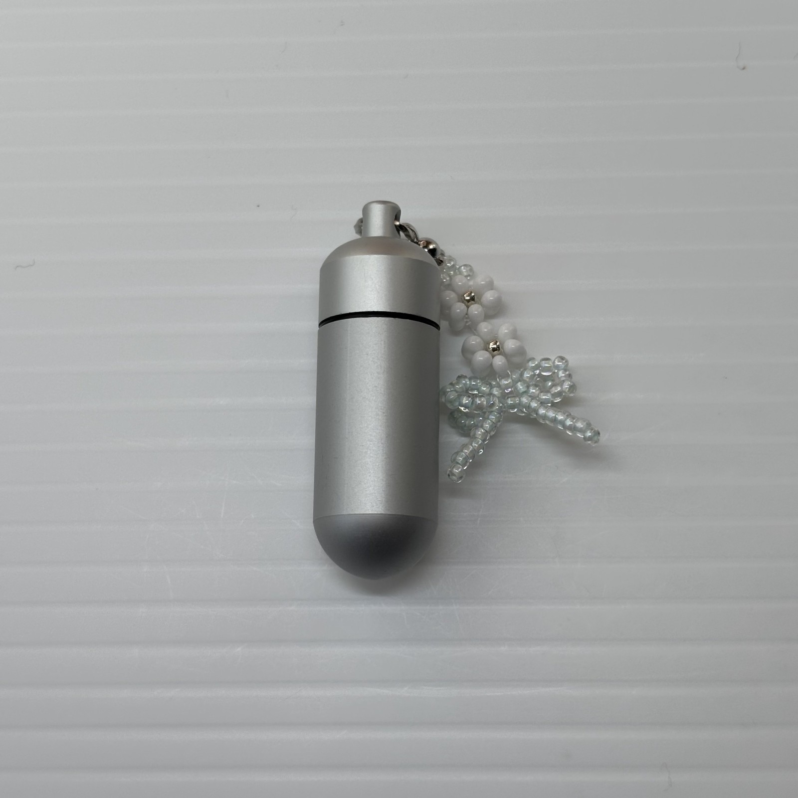 Cremation Ashes Keychain – Cremation Keepsake(white flowers and clear ribbon)
