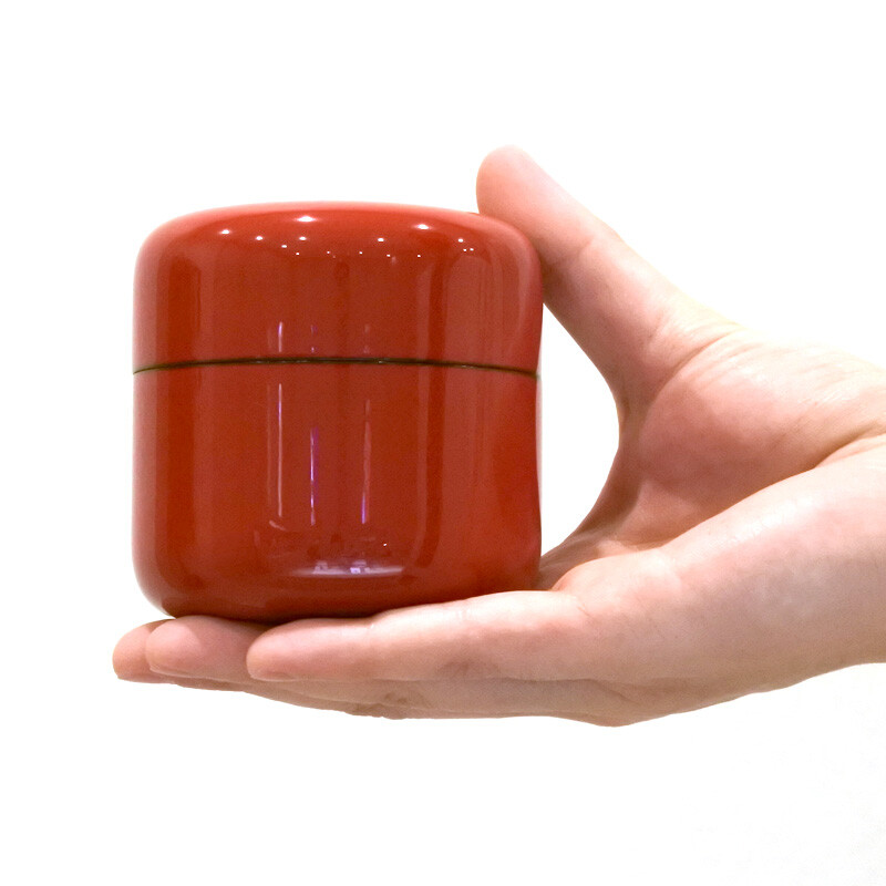 Kinari Vermilion Small Keepsake Urn for Human Ashes Lacquer decoration