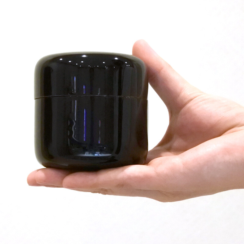 Kinari Black Small Keepsake Urn for Human Ashes Lacquer decoration