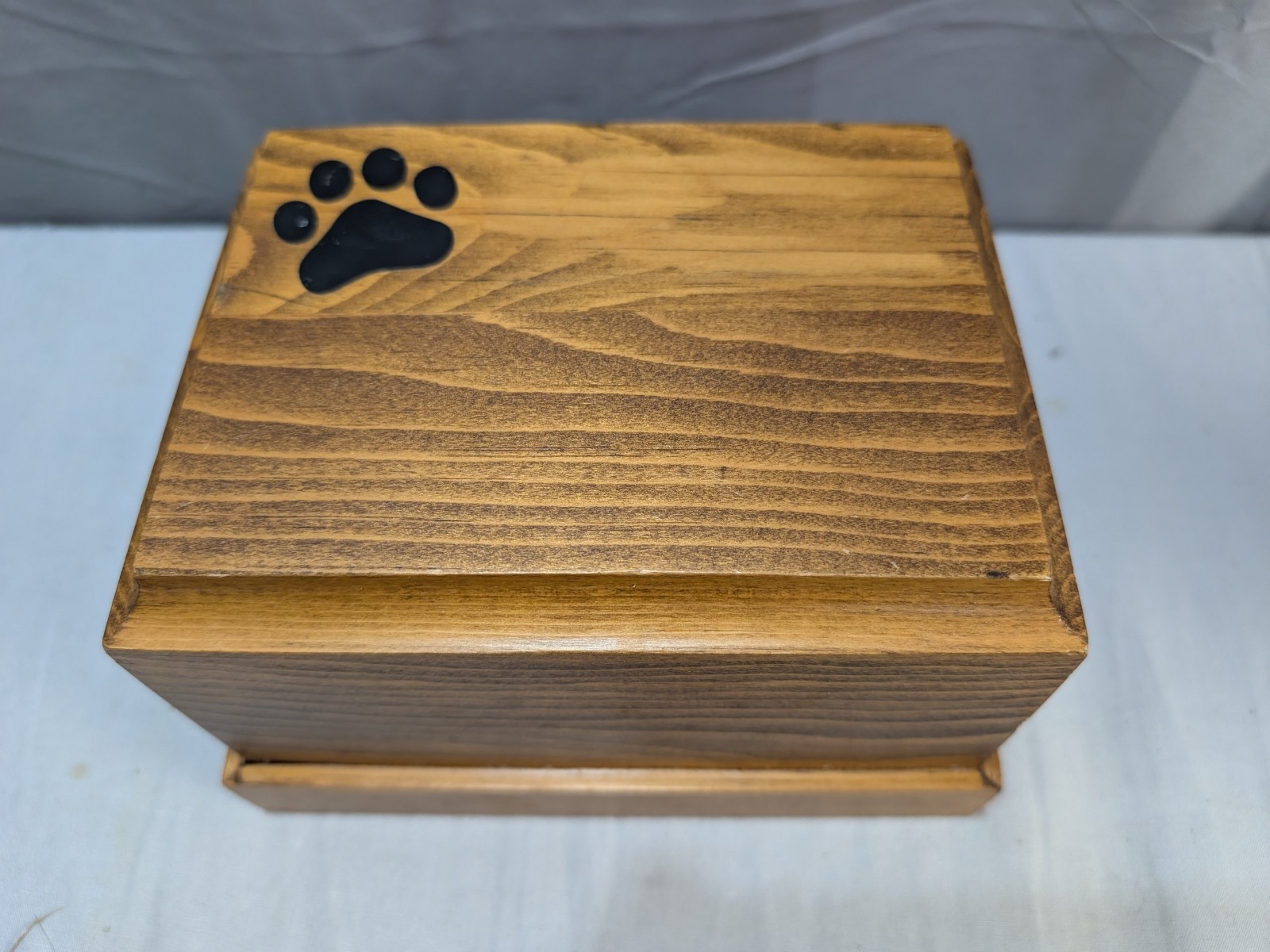 New Fine Sheffield Urns Wood Dog Pet Cremation Urn Box Made in USA 7×5.5×4.5″