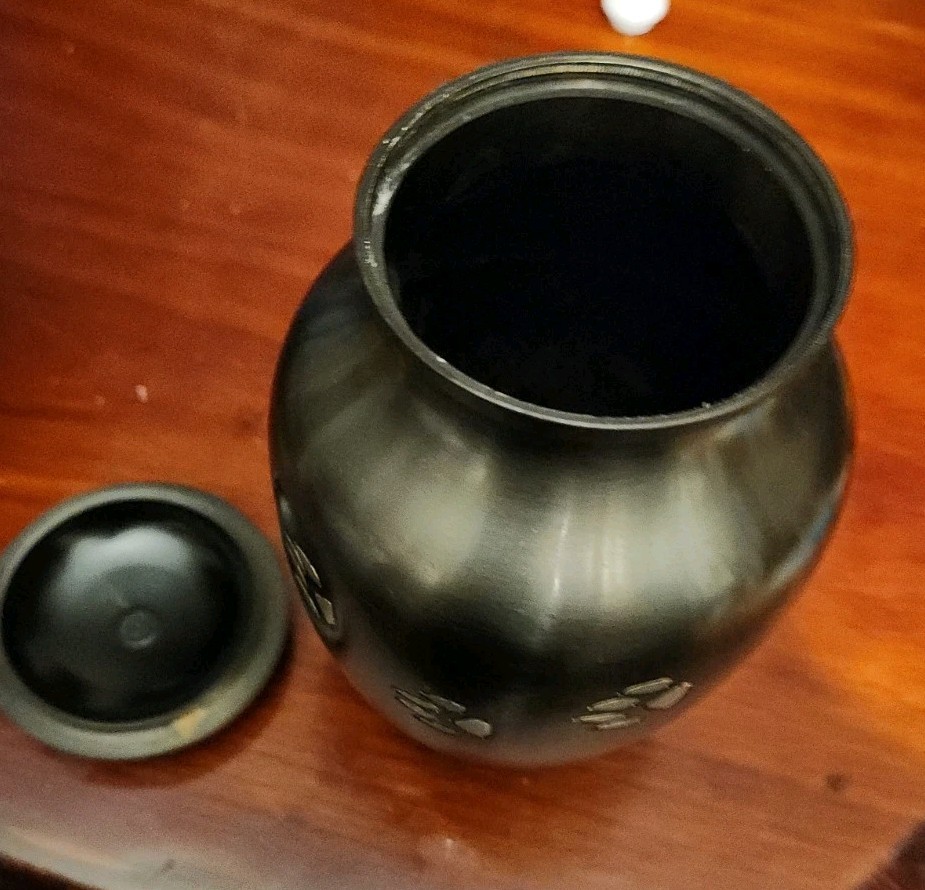 aluminum pet urn