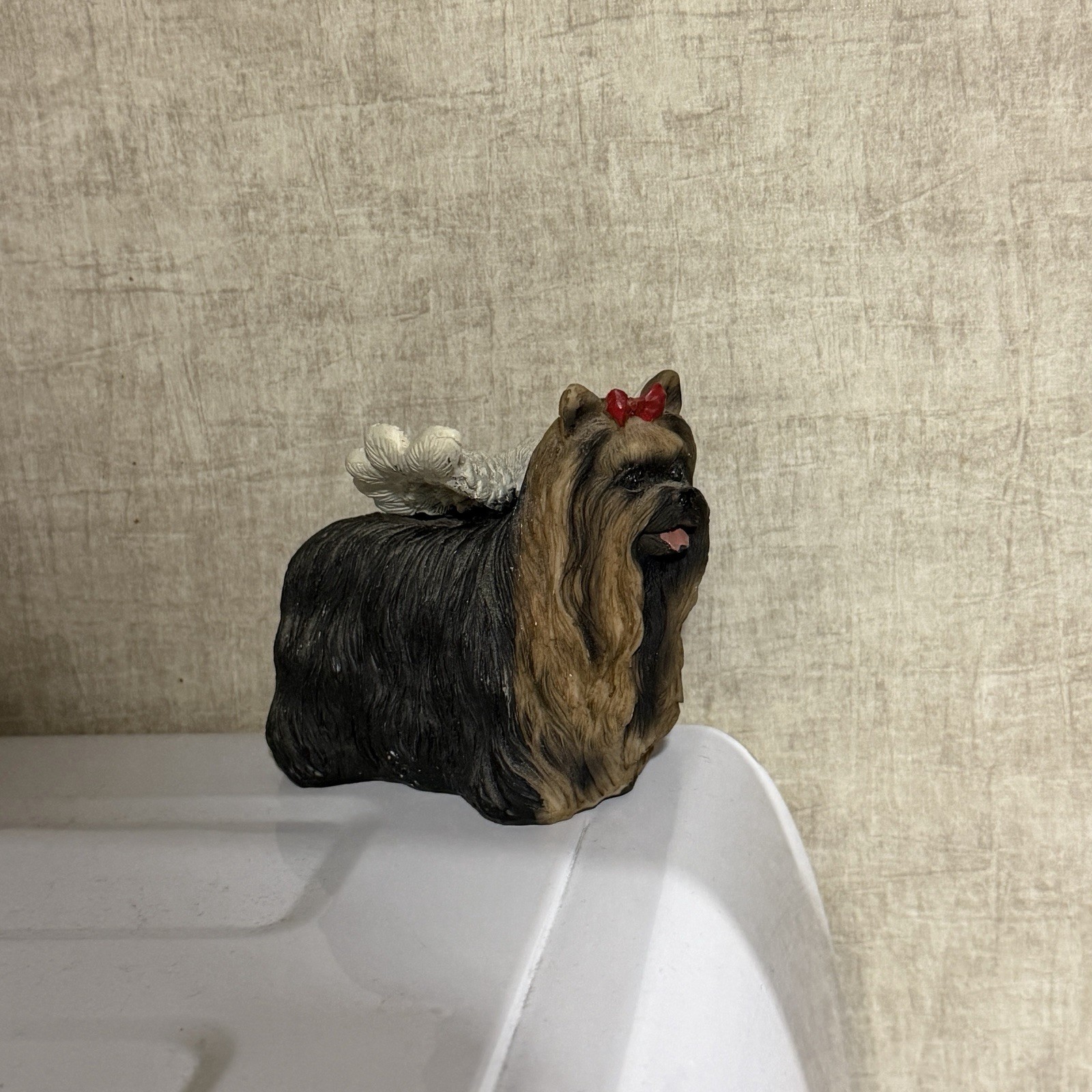 Memorial Statue Figurine Memory Pet Angel Wings Grave Marker Yorkshire terrier