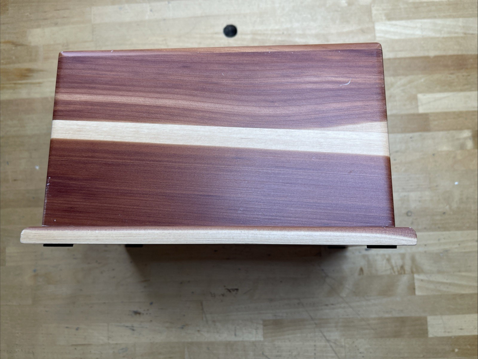 Cremation Urn for Ashes, Pet Memorial Funeral Urns Box,Wooden Cedar