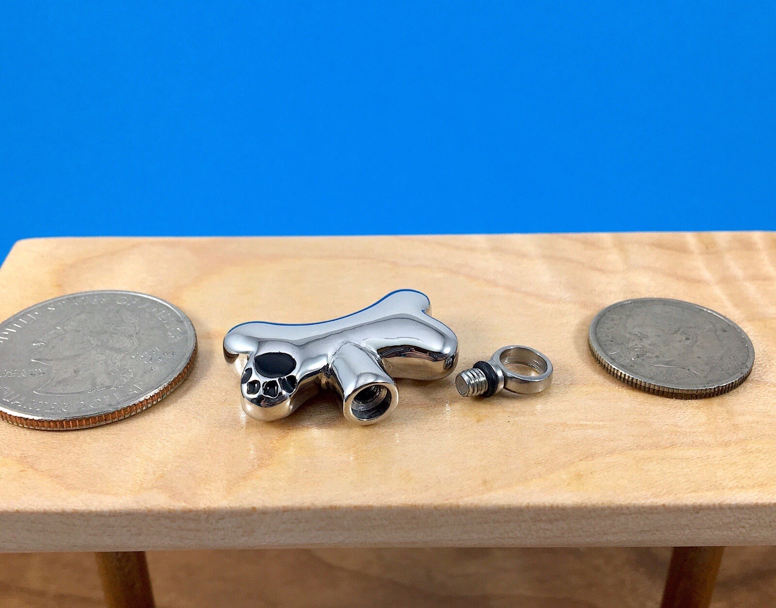Dog Cremation Pendant Urn Keychain 1″ Key Ring for Ashes Pet Bone Paw Print Gift