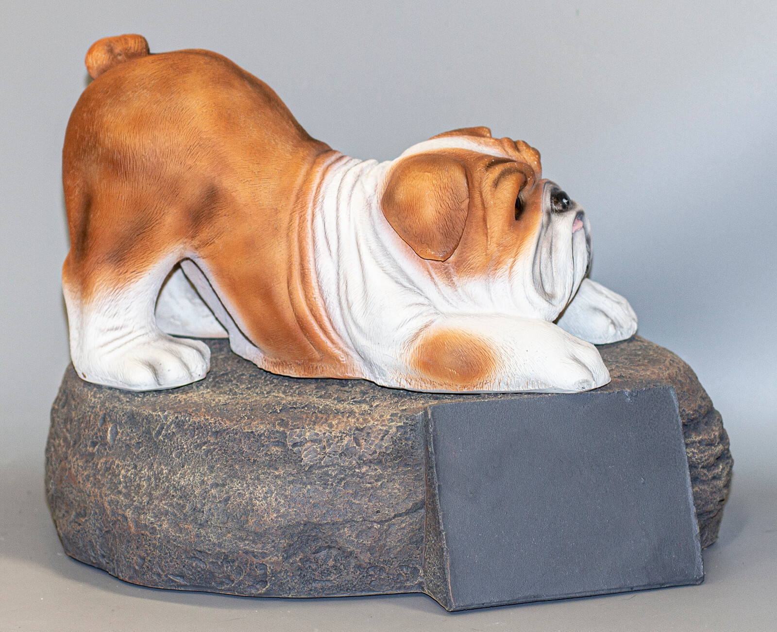 Dog Memorial Stone English Bulldog Cremation Urn Pet Ashes Statue Grave Marker