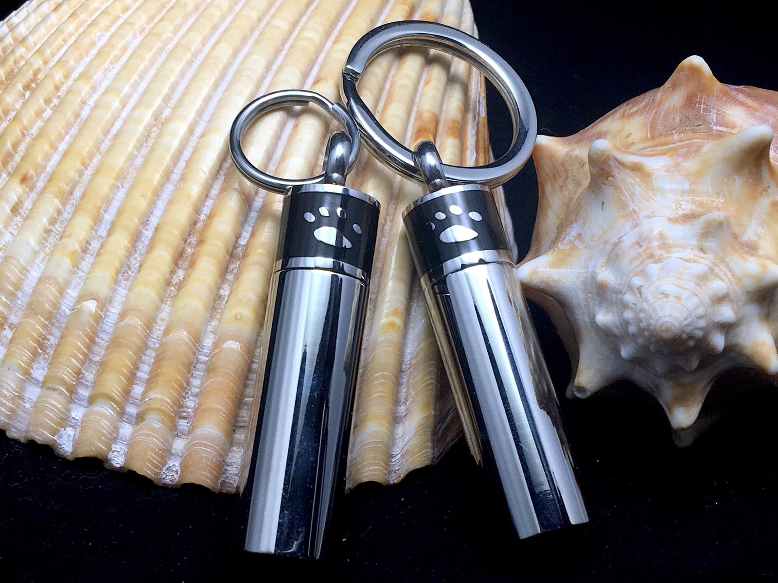 Men’s Pet Cremation Necklace Pendant Urn LARGE VIAL for Ashes Dog Cat Paw Print