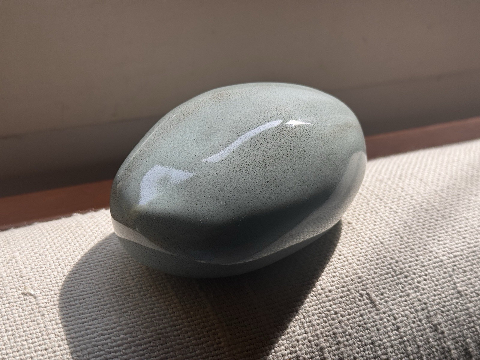 Pet urn: Handmade Cremation Keepsake “Stone”, Oxide Green Melange Pulvis Art